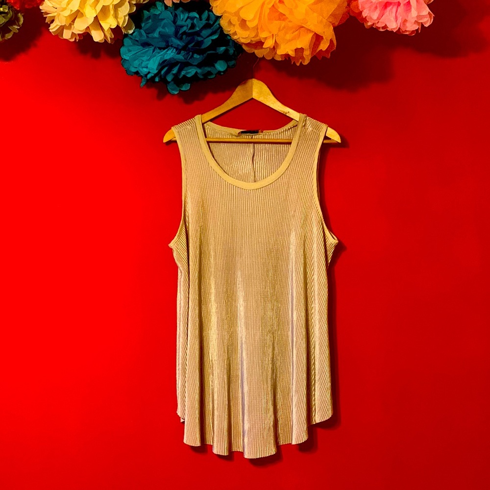 Sleeveless, Flowy Ribbed Blouse